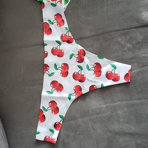 BNWT Seamless cherry panty lot XL - Picture 2 of 2